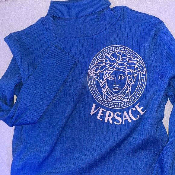 Blue Turtleneck - Picture 4 of 7